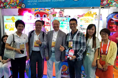 團(tuán)隊(duì)會(huì)展風(fēng)采