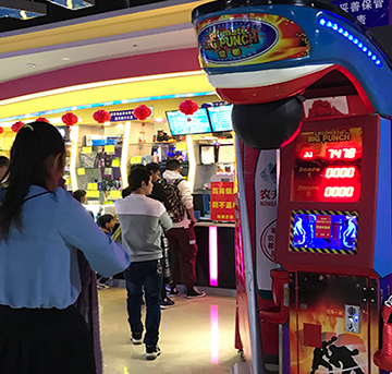 【立而方】一拳打爆拳擊機，如此爆發力狠狠打臉網絡噴子